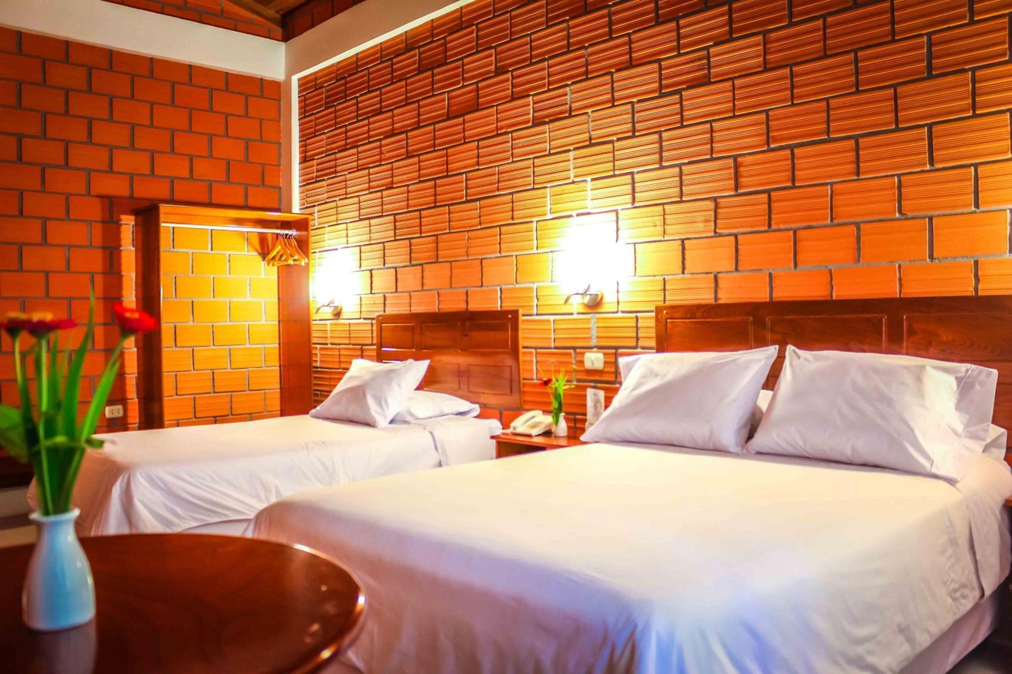 Altavista Casahotel - Asociado Casa Andina Мойобамба Екстериор снимка