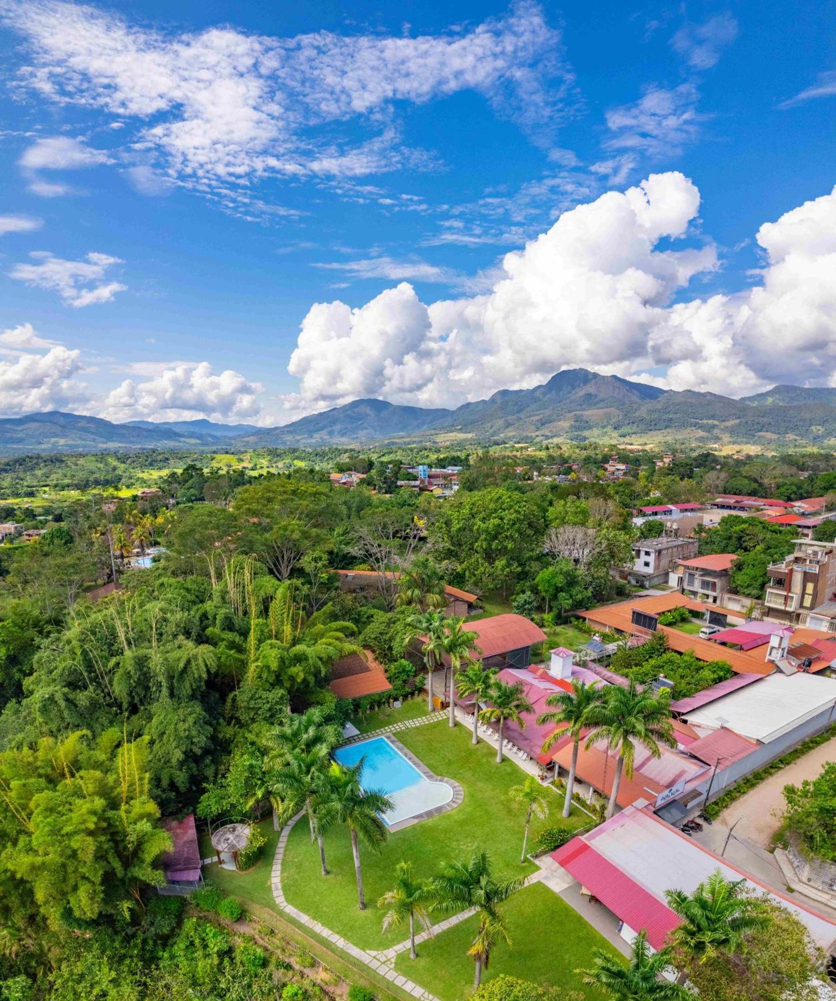 Altavista Casahotel - Asociado Casa Andina Мойобамба Екстериор снимка